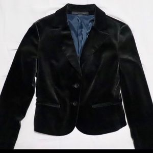 Express Woman’s Black Velvet Blazer EUC Size 8